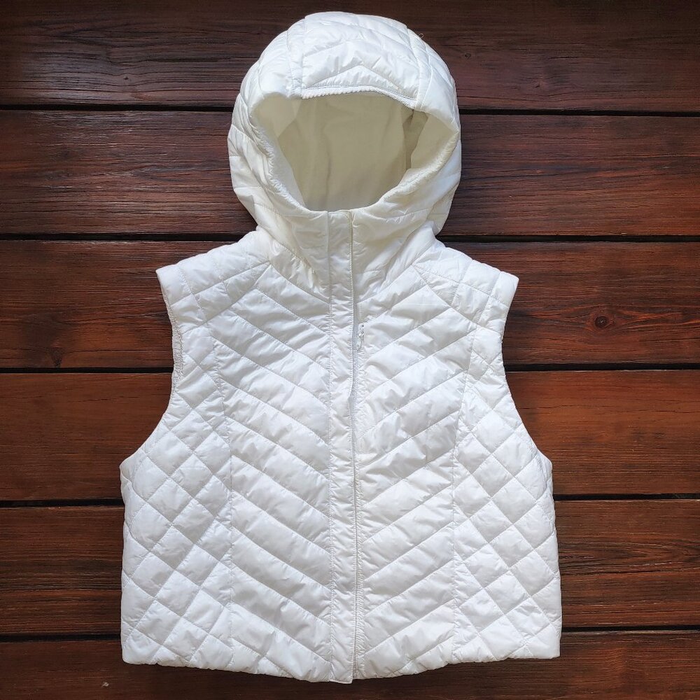 Lululemon Cropped Puffer Vest with Hood  Size 10  White   Snaps  Hidden Zippers